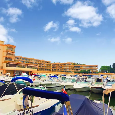 Grand Avec Piscine à Appartamento